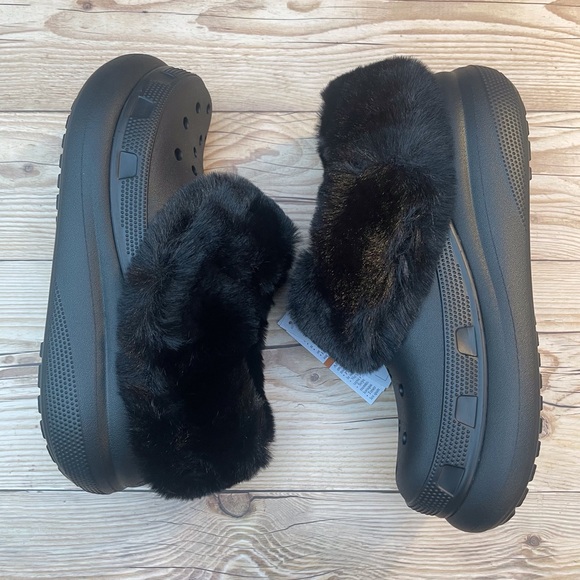 Crocs Furever Crush Fur Lined - Picture 15 of 16